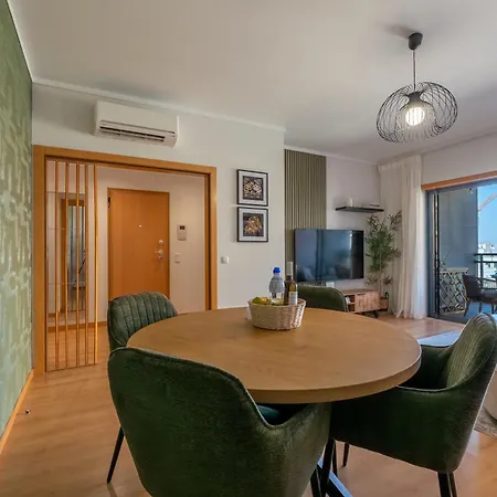 The Simon Residences - Ria Retreat