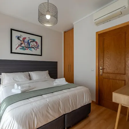 Appartement The Simon Residences - Ria Retreat